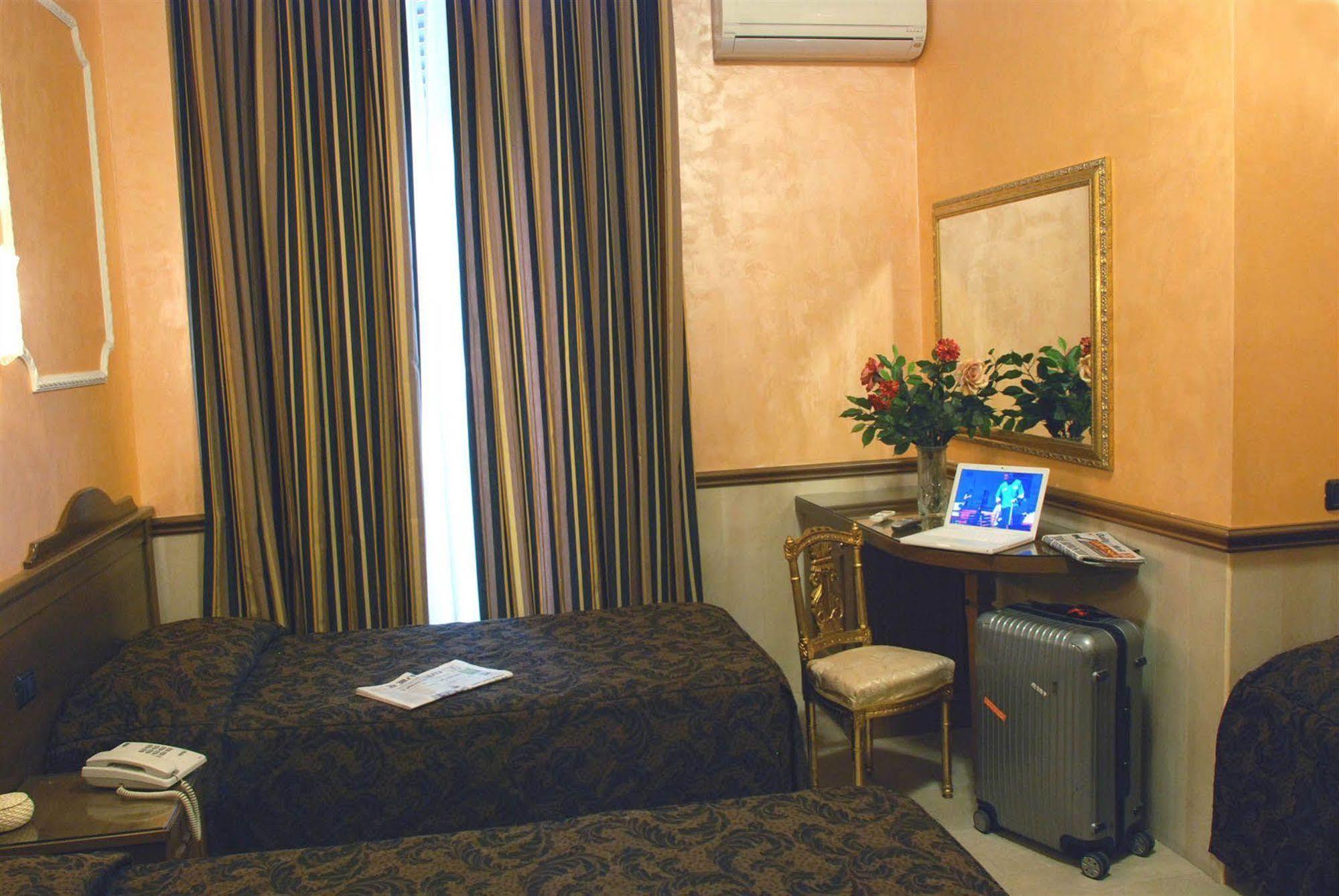 Hotel Marco Polo Roma Exterior foto